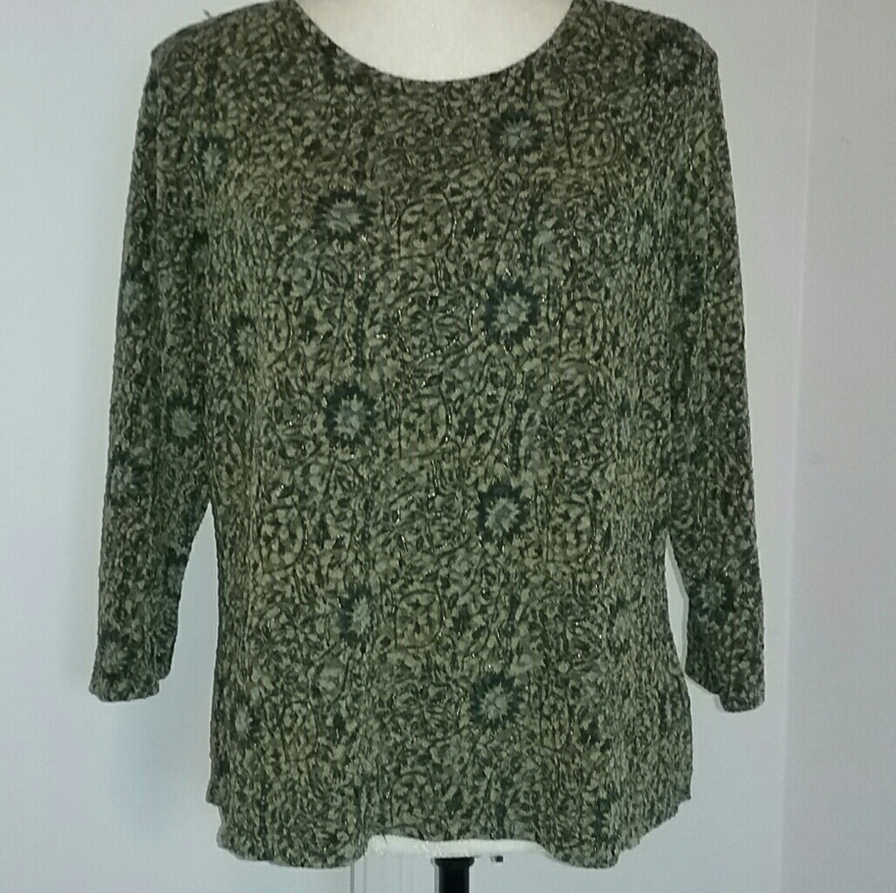 Really cute little odd green top